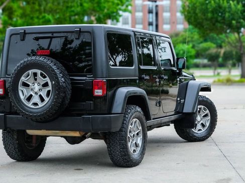 Used 2014 Jeep Wrangler Unlimited Rubicon w/ Connectivity Group AWD/4WD image 27