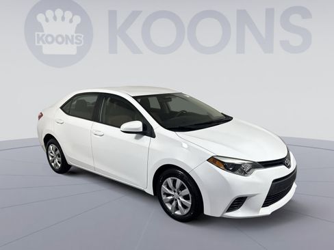 Used 2015 Toyota Corolla LE image 10