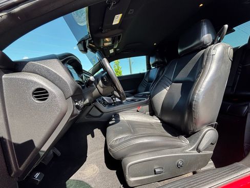 Used 2020 Dodge Challenger SXT w/ Blacktop Package RWD image 11