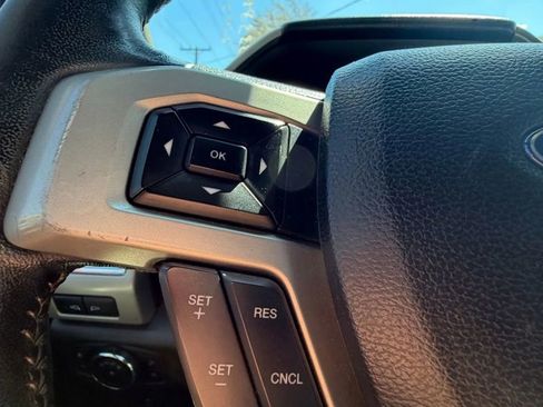 Used 2017 Ford F150 Lariat image 23