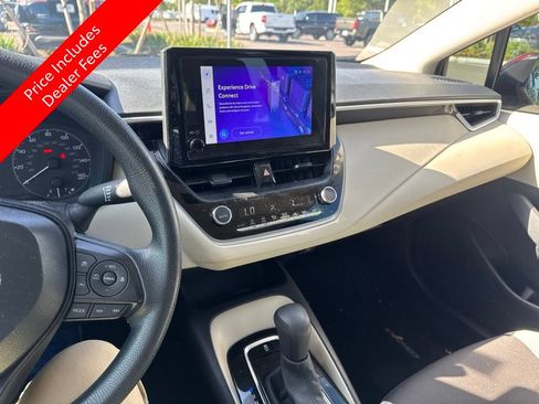 Used 2025 Toyota Corolla LE FWD image 10
