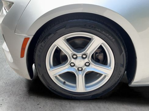 Used 2018 Chevrolet Camaro LT RWD image 24