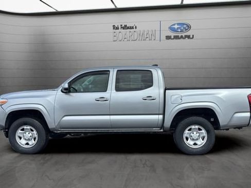 Used 2022 Toyota Tacoma SR AWD/4WD image 9