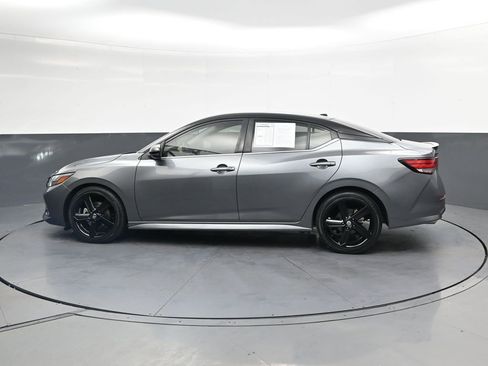 Used 2023 Nissan Sentra SR w/ Midnight Edition Package FWD image 7