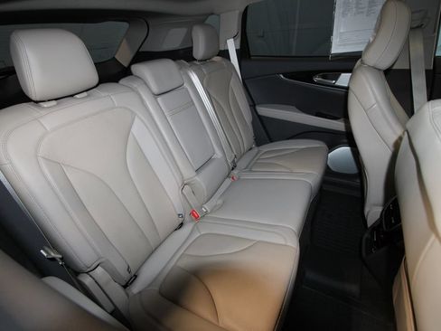 Used 2021 Lincoln Nautilus Reserve w/ Equipment Group 202A AWD/4WD image 27
