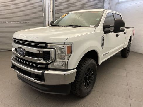Used 2022 Ford F350 XLT image 5