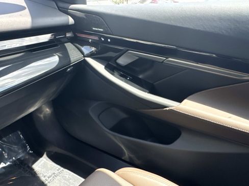 Certified 2026 BMW 530i xDrive w/ Premium Package image 20