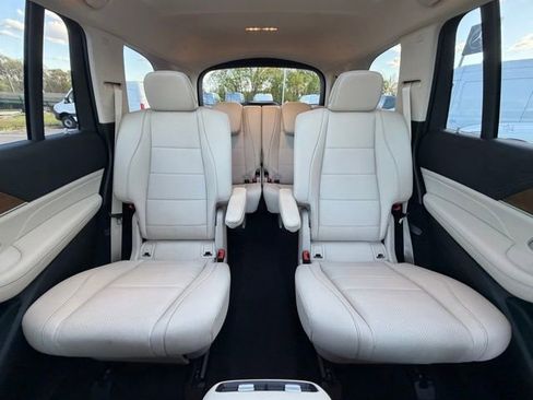 Certified 2023 Mercedes-Benz GLS 450 4MATIC image 19