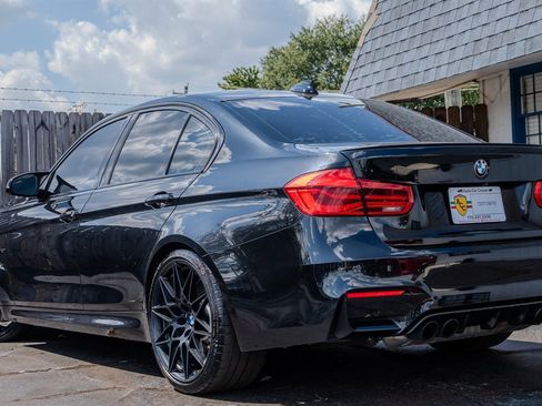 Used 2017 BMW M3 image 3