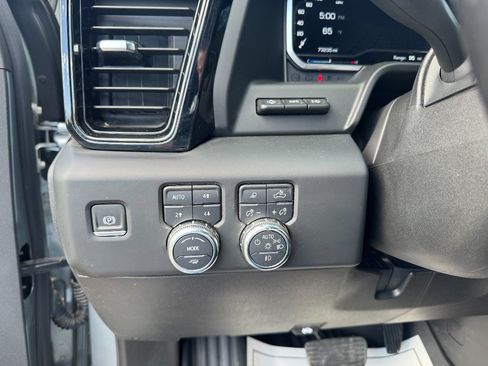 Used 2024 GMC Sierra 2500 AT4X AWD/4WD image 16