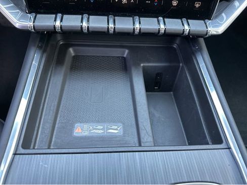 New 2025 GMC Acadia Elevation w/ Elevation Premium Package image 26