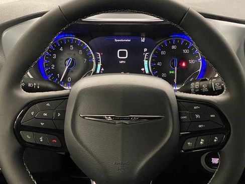 New 2026 Chrysler Pacifica Limited w/ S Appearance Package AWD/4WD image 17