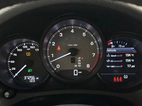Used 2023 Porsche Macan S w/ Premium Package Plus image 29