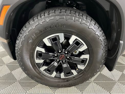 Used 2024 Nissan Frontier Pro-X w/ Technology Package image 12