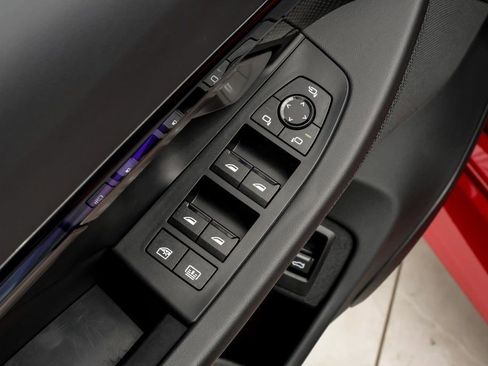 Used 2025 BMW M5 w/ Carbon Package image 38