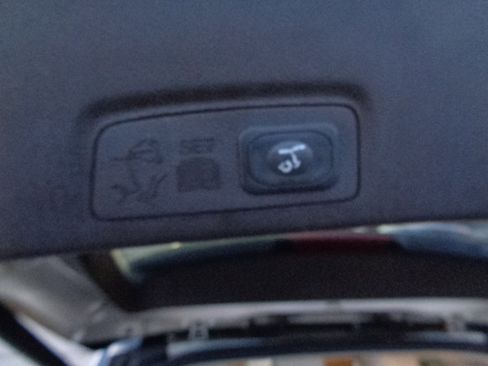 Used 2017 Lincoln MKC Premiere image 34