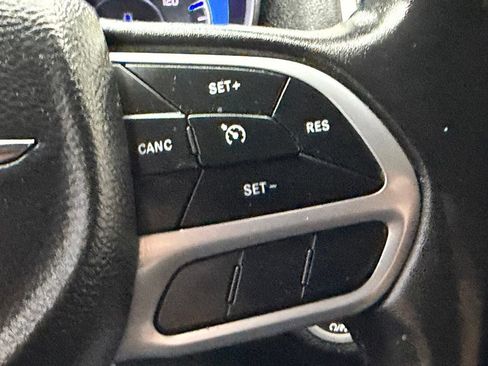 Used 2019 Chrysler 300 Touring w/ Sport Appearance Package RWD image 28