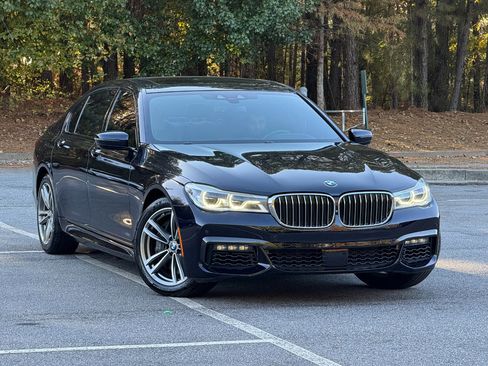 Used 2016 BMW 750i xDrive image 3