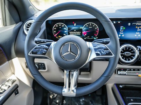 New 2026 Mercedes-Benz GLA 250 4MATIC image 16