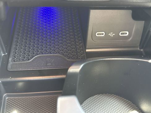 New 2025 Mercedes-Benz C 300 Sedan image 28