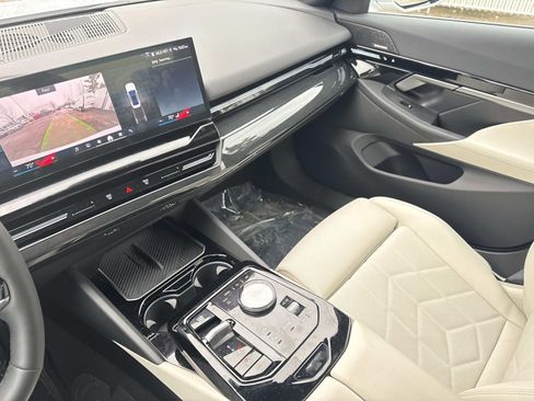 New 2025 BMW 530i xDrive AWD/4WD image 27