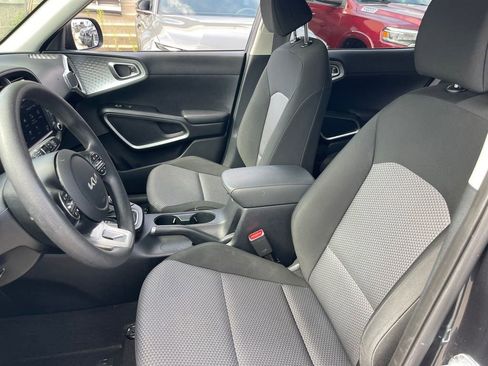 Used 2024 Kia Soul LX w/ Option Group 015 image 10