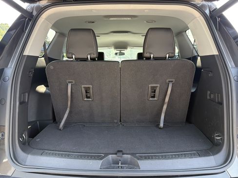 Certified 2020 GMC Acadia SLT w/ LPO, Floor Liner Package FWD image 19