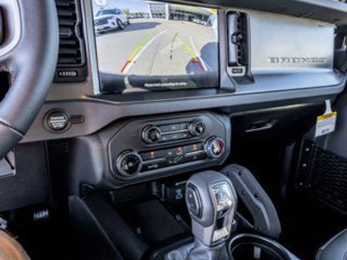 New 2025 Ford Bronco Badlands image 37