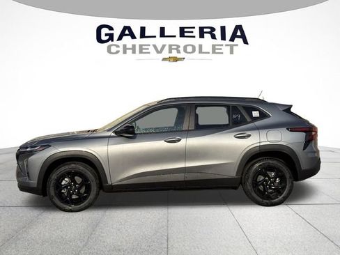 New 2026 Chevrolet Trax LT w/ Driver Confidence Package FWD image 4