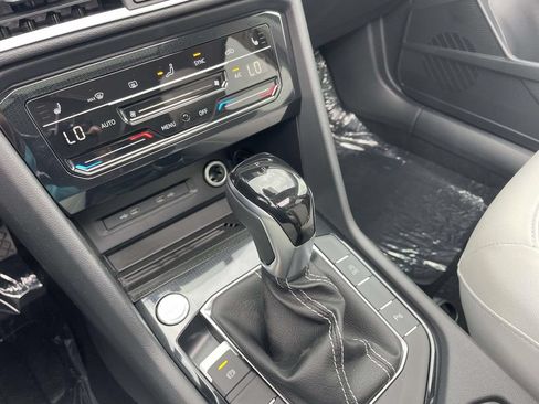 New 2026 Volkswagen Taos SE FWD image 30