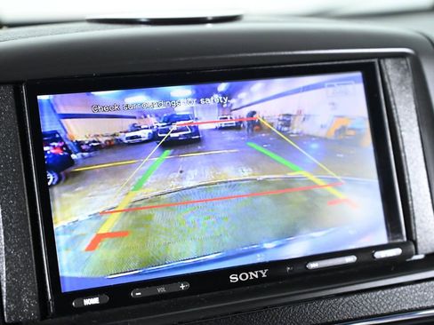 Used 2019 Dodge Grand Caravan SXT image 16