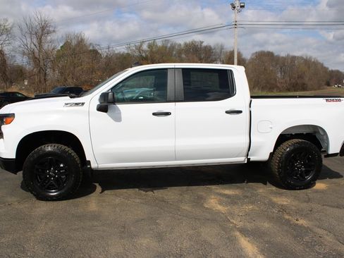 New 2026 Chevrolet Silverado 1500 Custom Trail Boss w/ LPO, Dark Essentials Package image 6