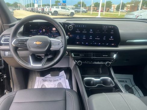 Used 2026 Chevrolet Traverse LT w/ Driver Confidence Package AWD/4WD image 17