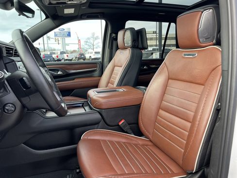 Used 2024 GMC Yukon Denali Ultimate image 13