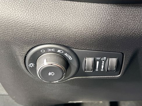 Used 2022 Jeep Compass Latitude AWD/4WD image 10