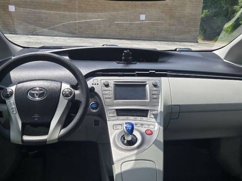 Used 2014 Toyota Prius Three w/ Solar Roof Package FWD image 15