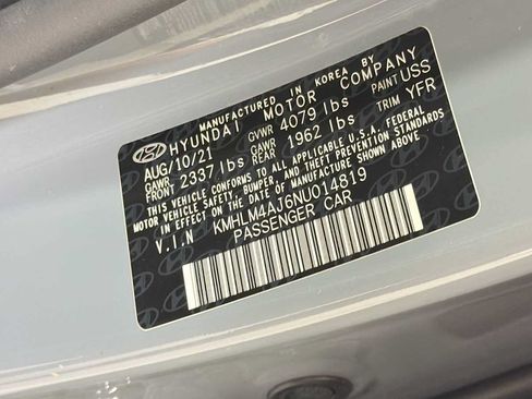 Used 2022 Hyundai Elantra Blue FWD image 11