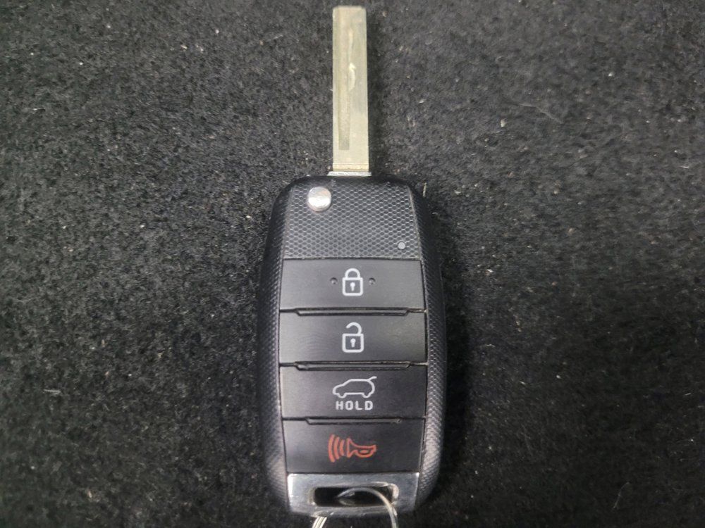 Used 2018 Kia Sorento AWD image 32