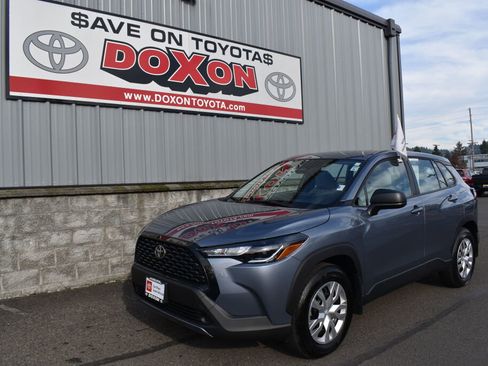 Certified 2025 Toyota Corolla Cross L image 1