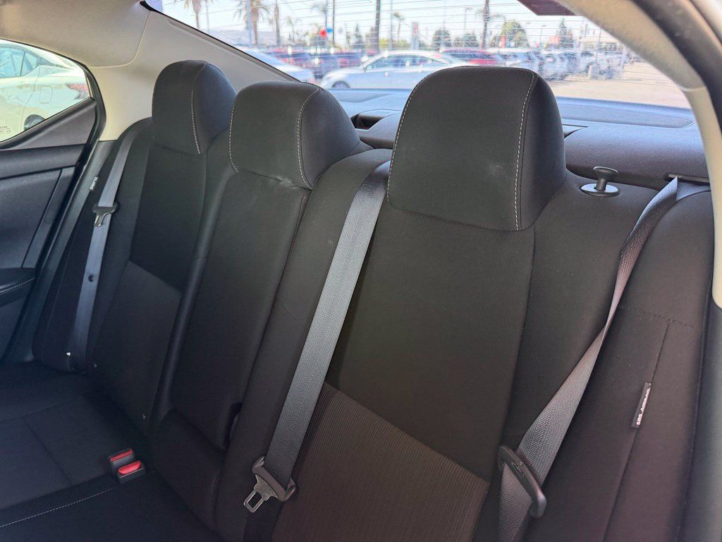 Used 2022 Nissan Sentra SV FWD image 12