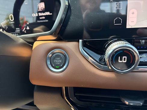 New 2026 GMC Canyon AT4 w/ Technology Plus Package AWD/4WD image 24