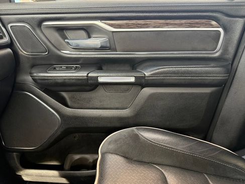 Used 2019 RAM 1500 Laramie AWD/4WD image 15