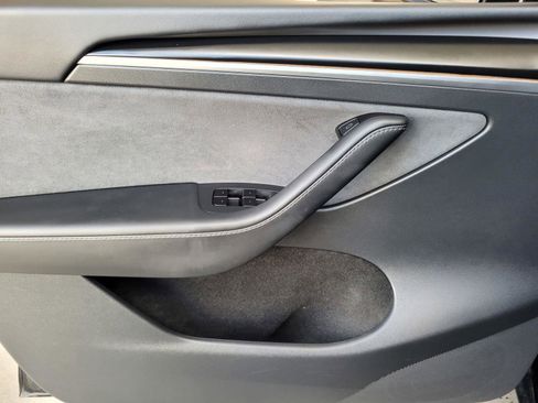 Used 2025 Tesla Model Y Performance AWD/4WD image 22