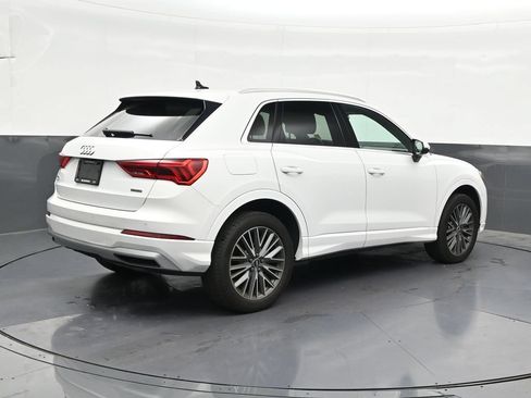 Used 2022 Audi Q3 2.0T Premium w/ Convenience Package AWD/4WD image 5