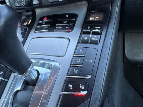 Used 2013 Porsche Cayenne GTS AWD/4WD image 33