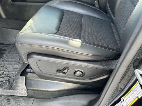 Used 2022 RAM 1500 Big Horn w/ Built-to-serve Edition image 19