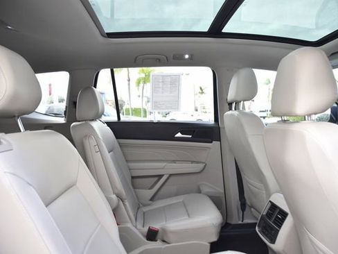 Used 2021 Volkswagen Atlas SE w/ Panoramic Sunroof Package image 25