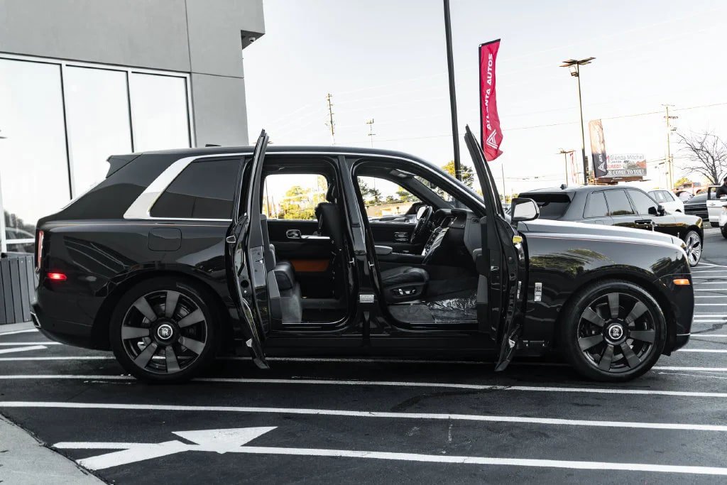 Used 2019 Rolls-Royce Cullinan AWD/4WD image 5