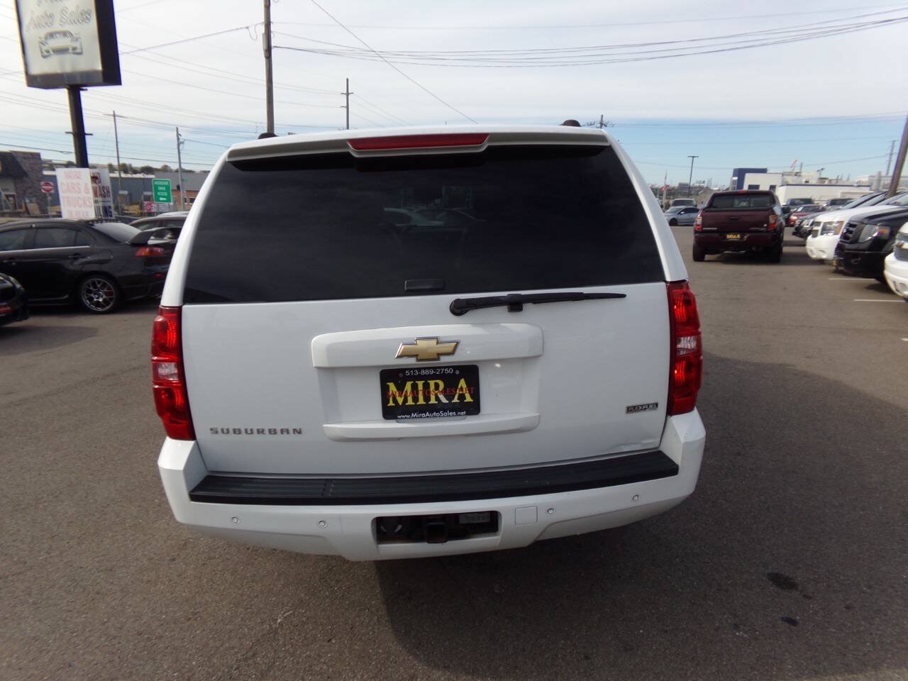 Used 2007 Chevrolet Suburban LTZ w/ LTZ Preferred Equipment Group AWD/4WD image 4