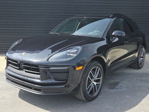 New 2026 Porsche Macan AWD/4WD image 1